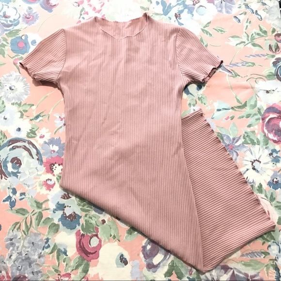 Dresses & Skirts - Scallop frill trim bodycon blush pink dress NEW